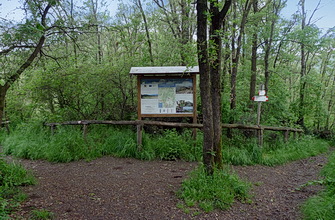 Bivio con pannello informativo bivio